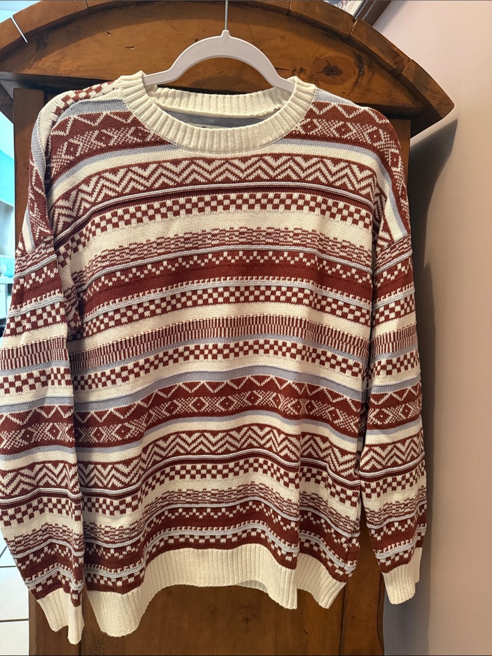 Hollister Rust and Cream Patterned Knit Sweater